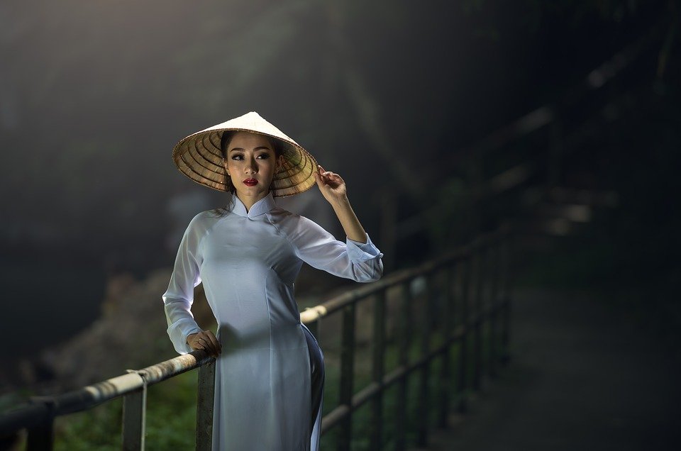為什么在別人眼里你總是又蠢又甜？
