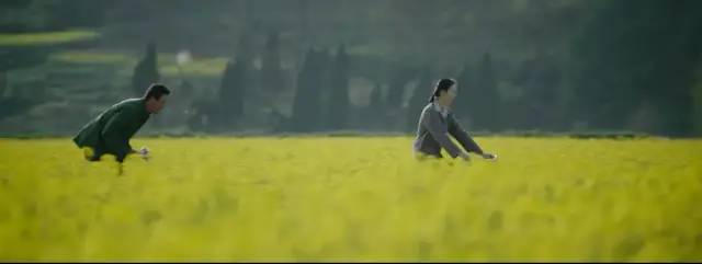 喪偶式育兒：懦弱的爸爸背后站著強(qiáng)勢(shì)的媽媽