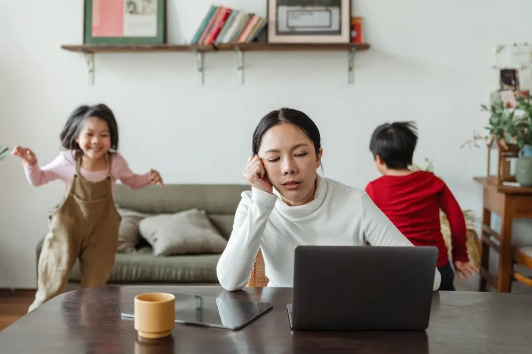 父母該如何面對(duì)孩子發(fā)脾氣？