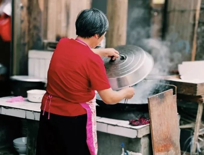 老年人經(jīng)常獨處，孤獨心理如何面對？
