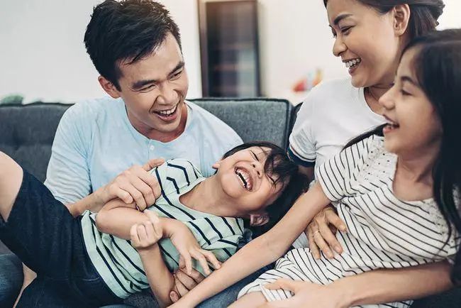 孩子黏人的背后，其實(shí)是這項(xiàng)需求沒(méi)被滿足