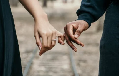 “焦慮型人格”導(dǎo)致的婚姻裂痕，如何修補(bǔ)
