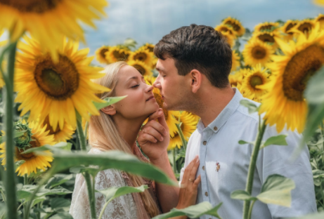 誰說到了年紀(jì)就該結(jié)婚