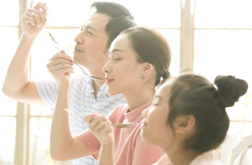 家庭養(yǎng)育：養(yǎng)育者留給孩子的最大財(cái)富是…… 