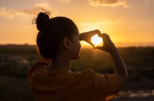 單身的人沒有幸?？裳?？其實幸福和婚姻本就無關(guān)