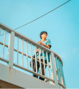 現(xiàn)實中沒有可以說話的朋友和同事，我“脫節(jié)”了嗎？