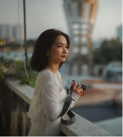 聚光燈效應(yīng)：為何我們總覺得自己是別人關(guān)注的焦點(diǎn)？