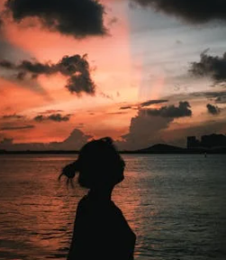 幾句話為啥能讓人瞬間淚崩?